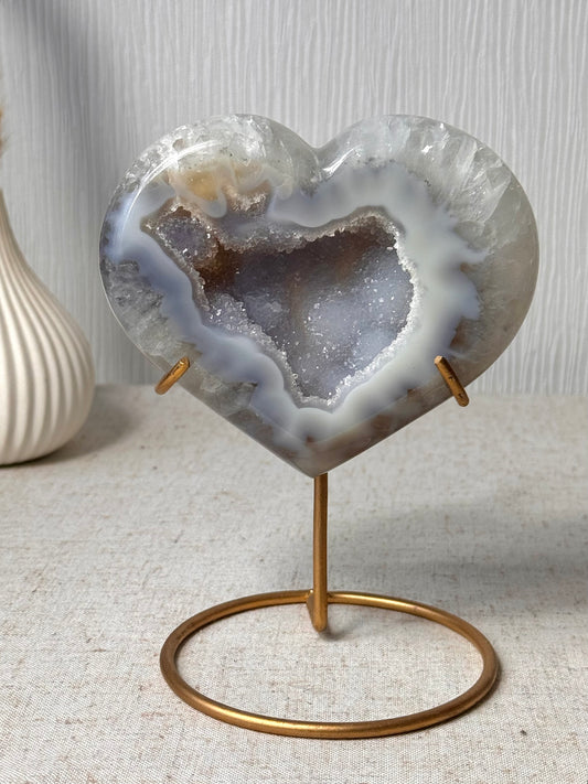 Agate Heart On Stand 🩵
