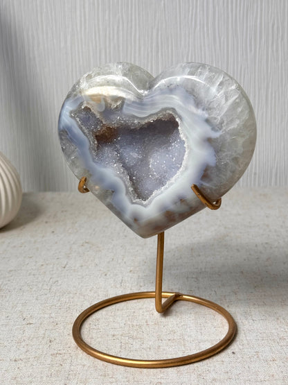 Agate Heart On Stand 🩵