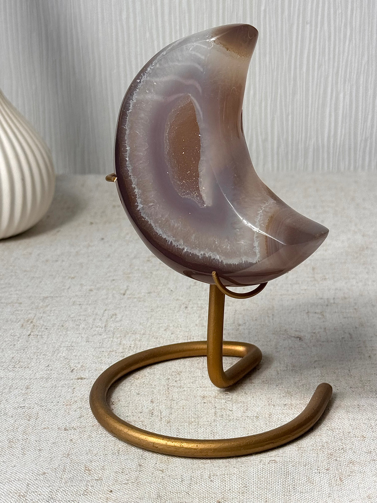 Agate Moon On Stand 🤎